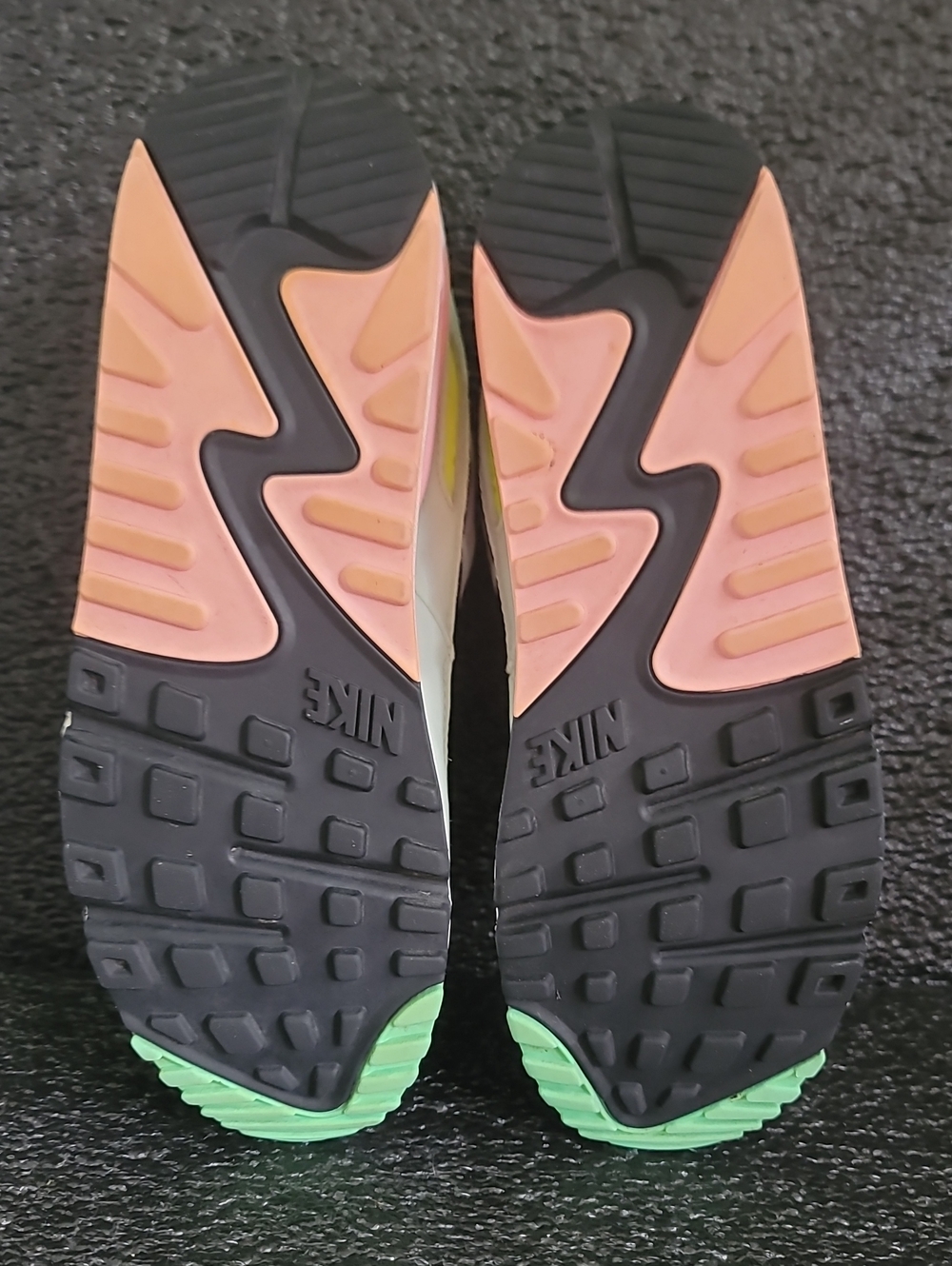 Nike Air Max 90 "Easter" Wmns 8 Great Condition Fast Shipping - Picture 9 of 12